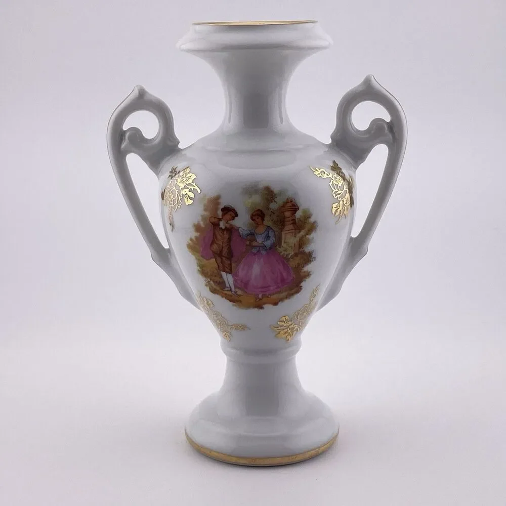 LIMOGES FRANCE WHITE HANDLED VASE VICTORIAN COUPLE & GOLD PORCELAIN 5 5/8” VTG